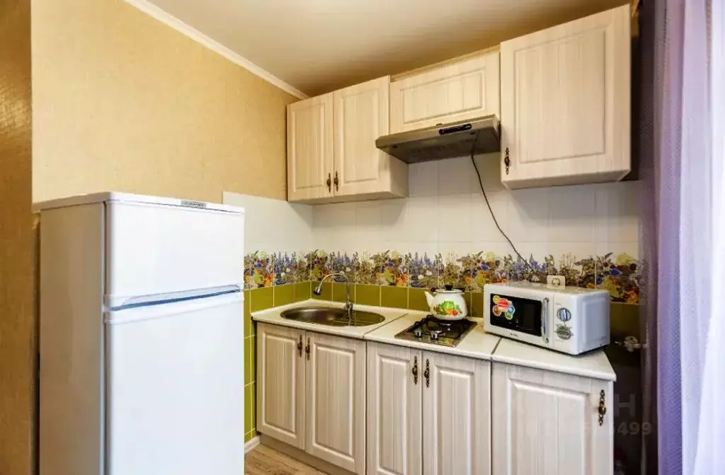 1-к кв. Астраханская область, Астрахань проезд Воробьева, 7 (45.0 м) - Фото 2