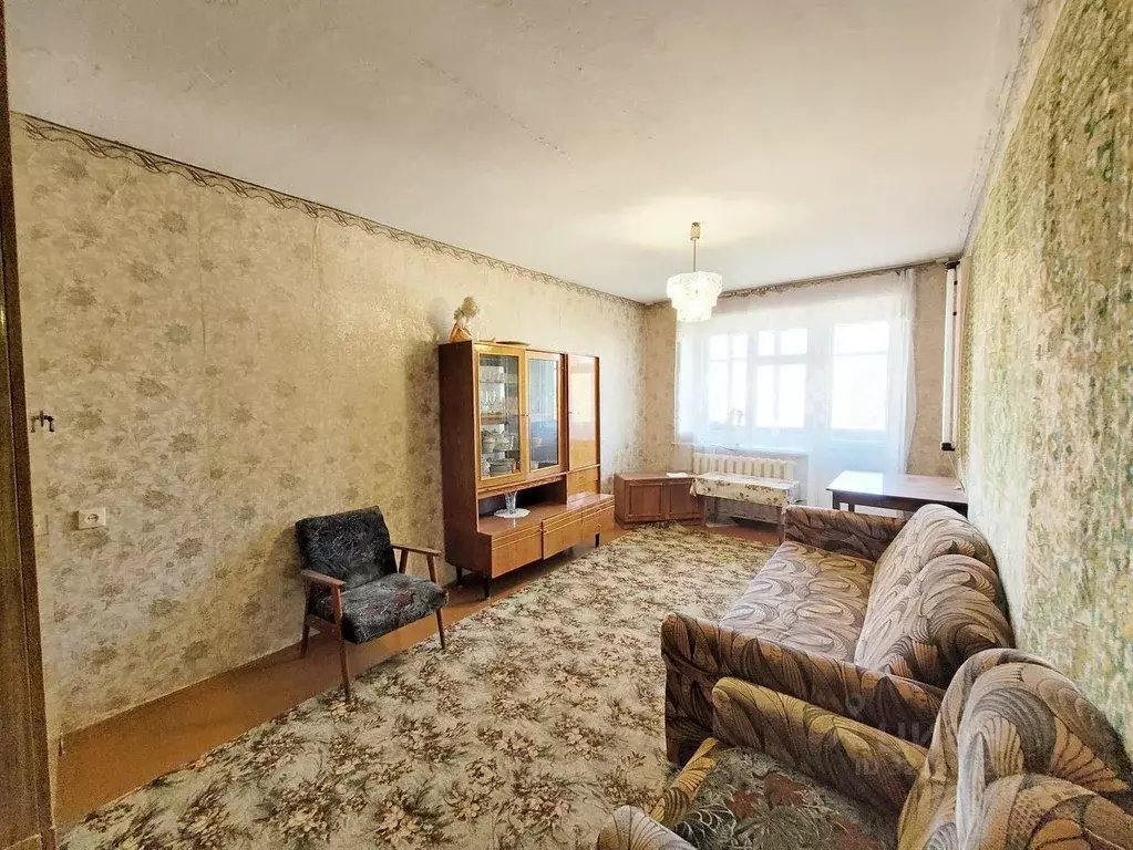 3-к кв. Кировская область, Киров ул. Опарина, 8 (57.3 м) - Фото 1