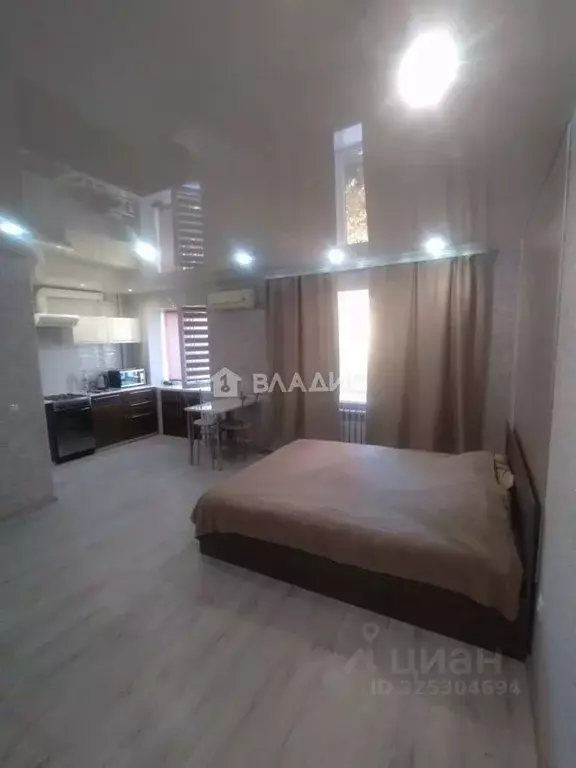 Студия Волгоградская область, Волгоград ул. Кирова, 126 (30.4 м) - Фото 1