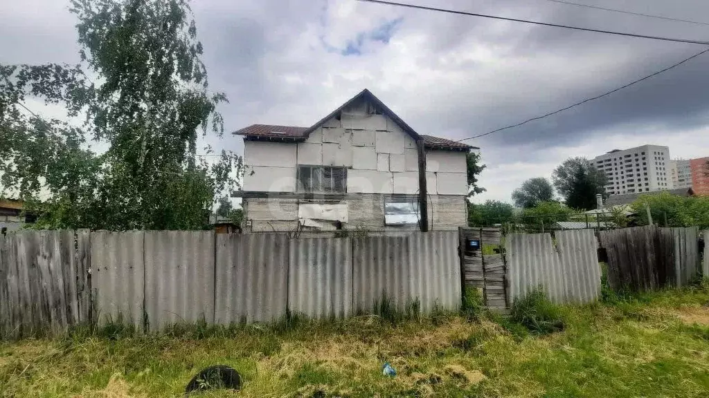 Дом в Брянская область, Брянск Слесарный пер. (222 м) - Фото 1