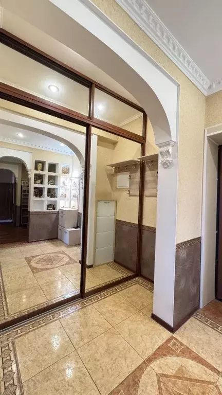 3-к кв. Тульская область, Тула Октябрьская ул., 50/3 (100.0 м) - Фото 1