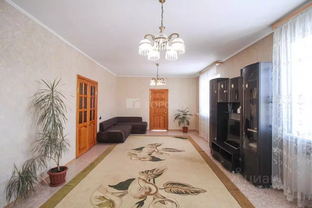 Дом в Алтайский край, Барнаул Геодезическая ул. (270 м) - Фото 1
