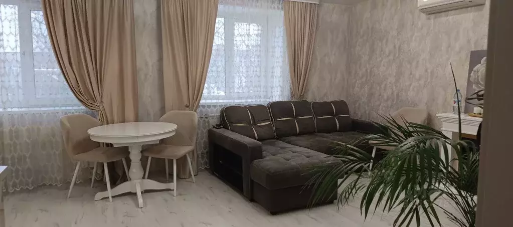 1-к кв. Омская область, Омск наб. Иртышская, 46 (40.0 м) - Фото 2