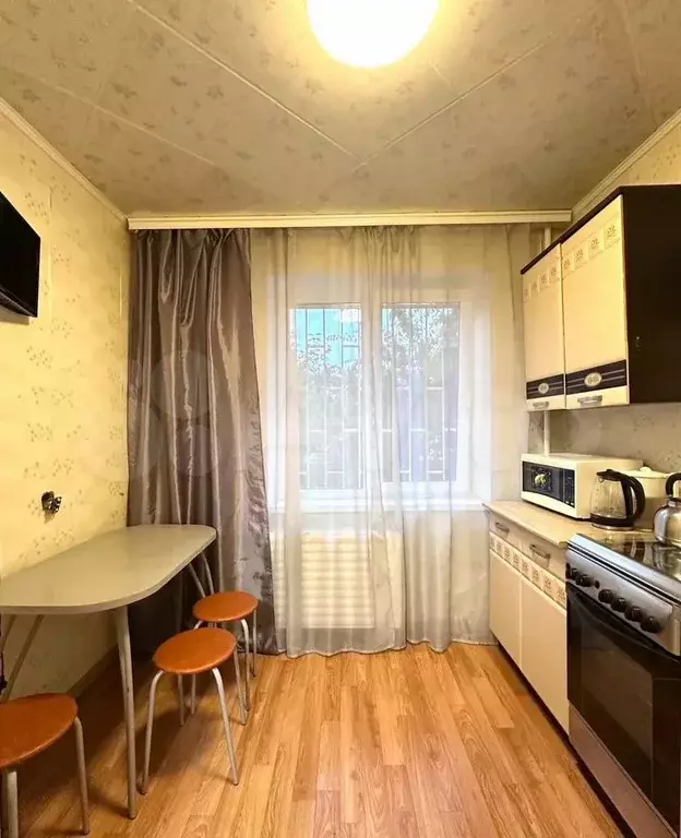 1-к. квартира, 37 м, 1/9 эт. - Фото 1