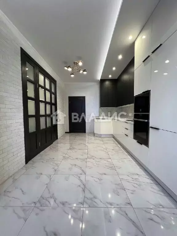 Продается 3-комнатная квартира - Фото 1