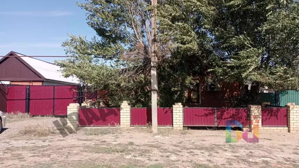 Дом в Калмыкия, Целинный район, с. Вознесеновка ул. Ленина (115 м) - Фото 2