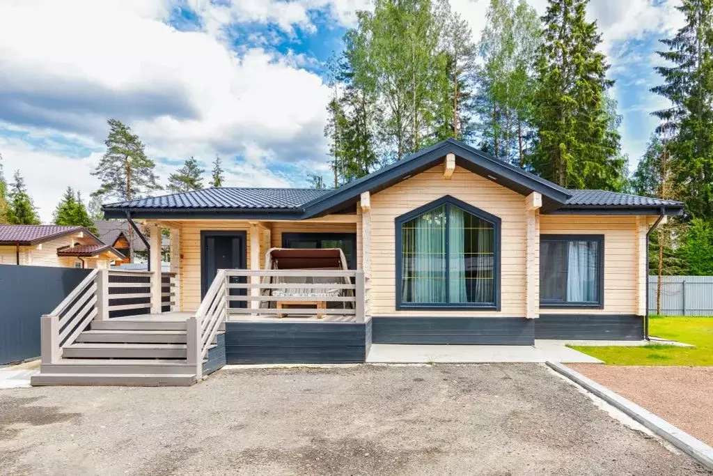 Дом в Ленинградская область, Всеволожский район, Бугровское городское ... - Фото 1