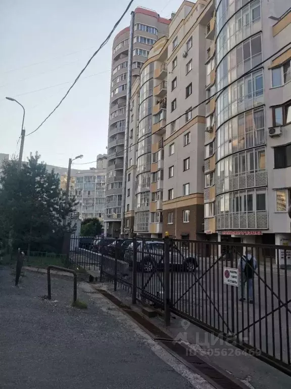 2-к кв. Владимирская область, Владимир ул. Крайнова, 4 (71.2 м) - Фото 0