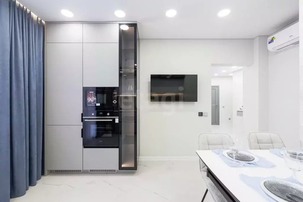 3-к кв. Тюменская область, Тюмень ул. Константина Посьета, 4к1 (69.6 ... - Фото 1