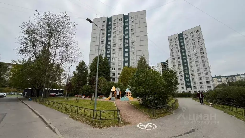 Комната, 33.79 м - Фото 1