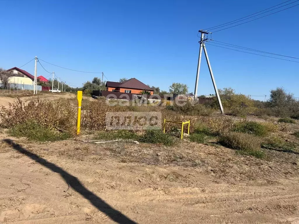 Участок в Астраханская область, Приволжский район, с. Началово ул. ... - Фото 1