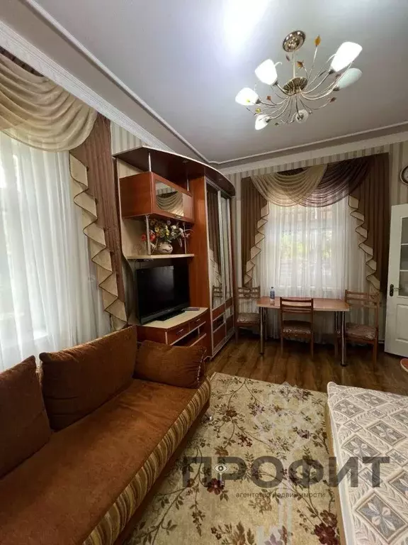 Дом в Крым, Алушта ул. Октябрьская, 7/5 (43 м) - Фото 2