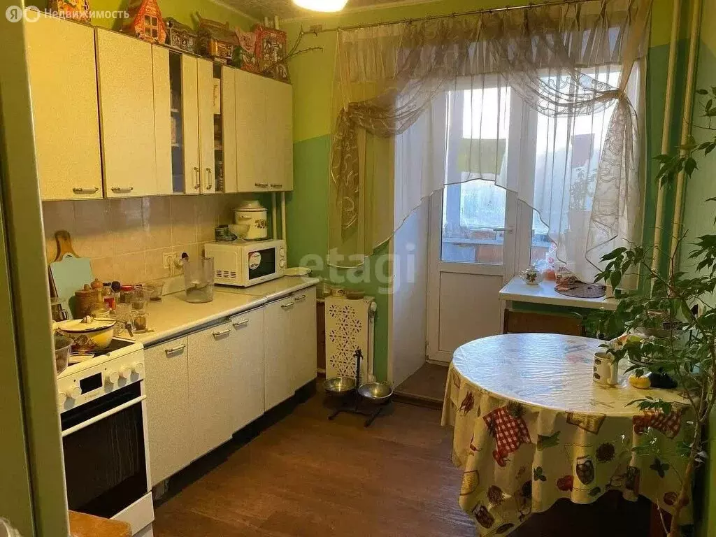 4-комнатная квартира: Северск, улица Победы, 35 (78 м) - Фото 0