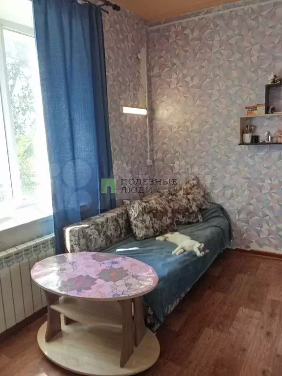 Комната 13,8 м в 3-к., 4/4 эт. - Фото 0