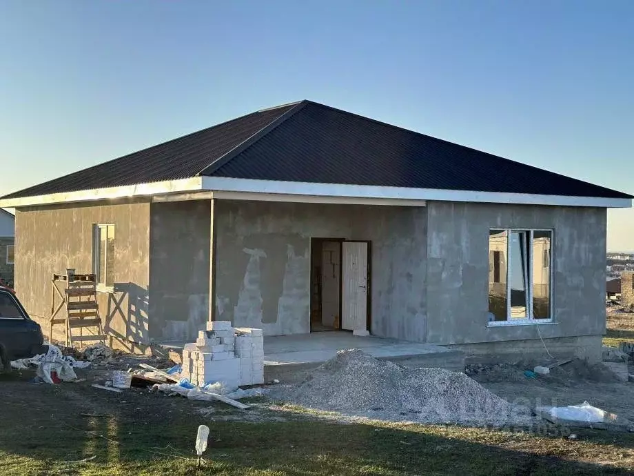 Дом в Крым, Симферопольский район, с. Трудовое ул. Аблаева, 17 (120 м) - Фото 1