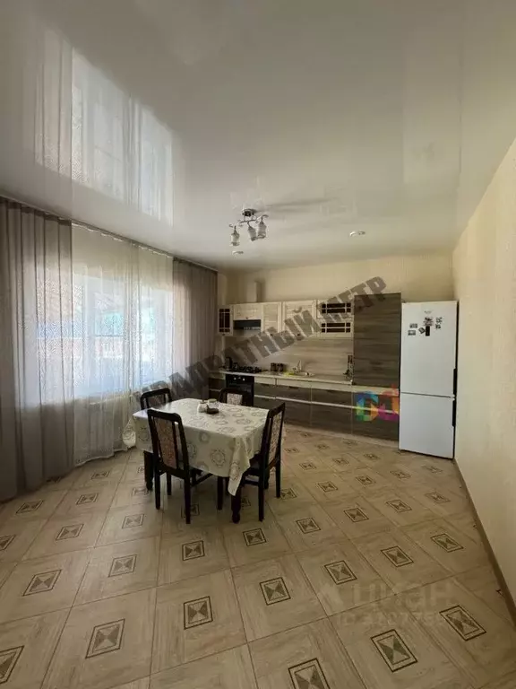 Дом в Калмыкия, Элиста ул. Джеджикины (127 м) - Фото 0