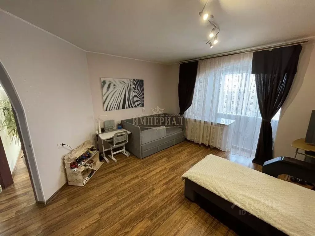 2-к кв. Марий Эл, Йошкар-Ола ул. Осипенко, 53а (57.0 м) - Фото 1