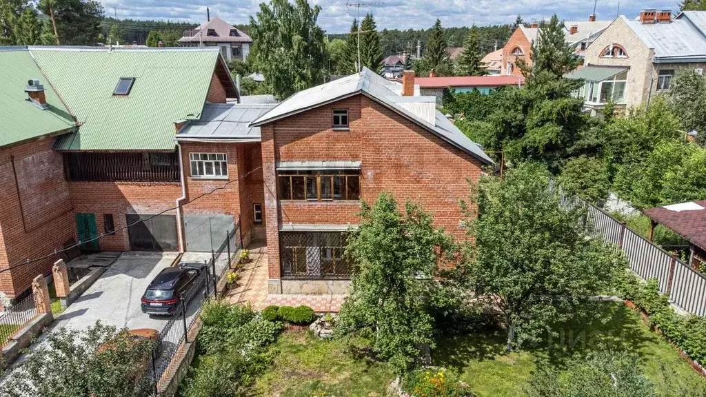 Коттедж в Свердловская область, Екатеринбург муниципальное ... - Фото 1