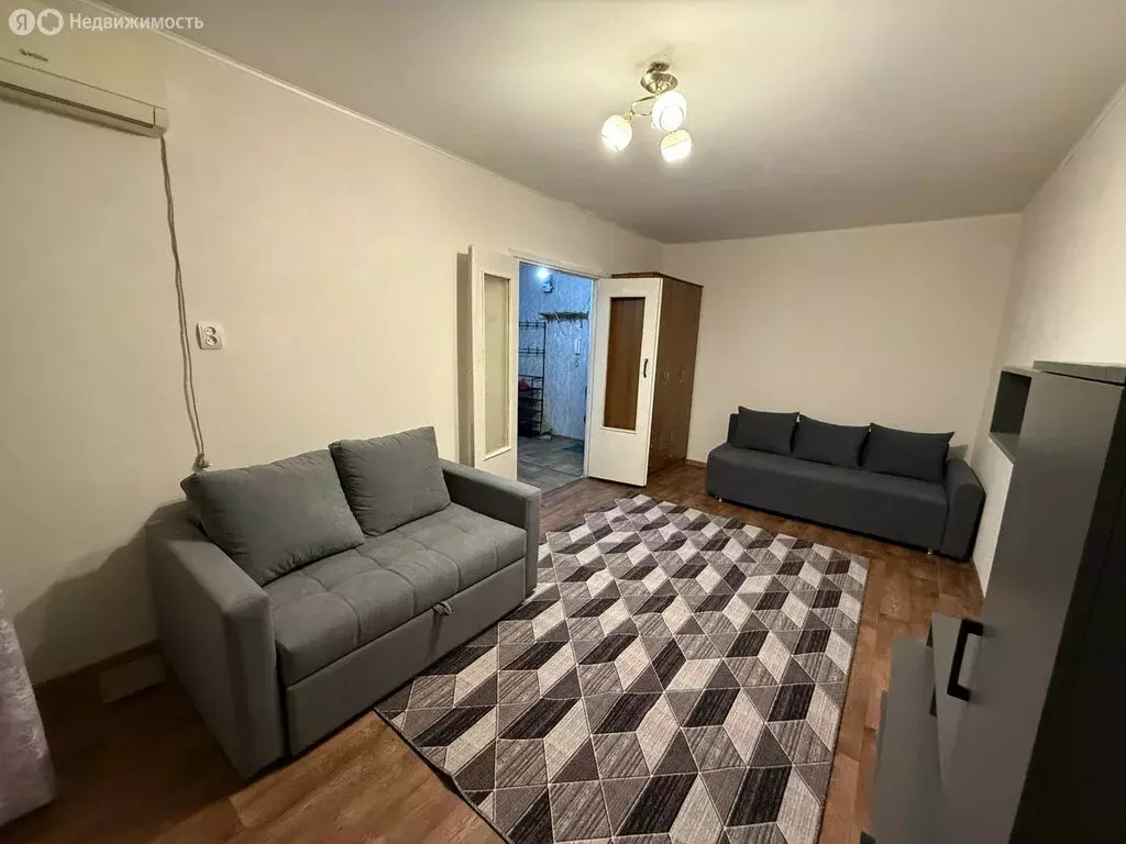 1-комнатная квартира: Астрахань, микрорайон имени Бабаевского, улица ... - Фото 1