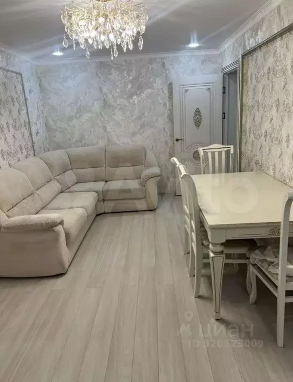 3-к кв. Калужская область, Калуга ул. Веры Андриановой, 5 (63.4 м) - Фото 0