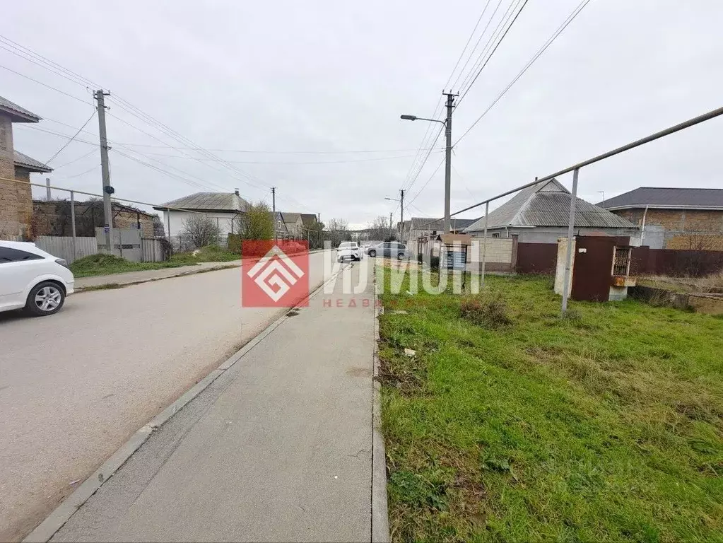 Участок в Севастополь с. Полюшко, ул. Луговая, 35 (8.8 сот.) - Фото 2