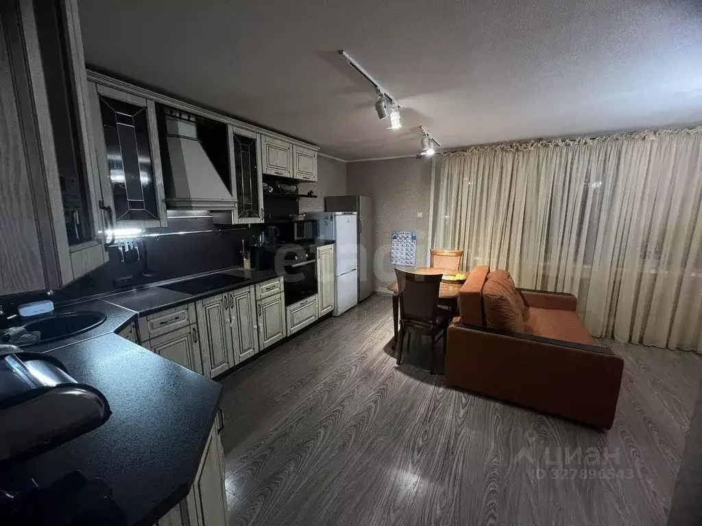 3-к кв. Коми, Сыктывкар Октябрьский просп., 377 (81.5 м) - Фото 0