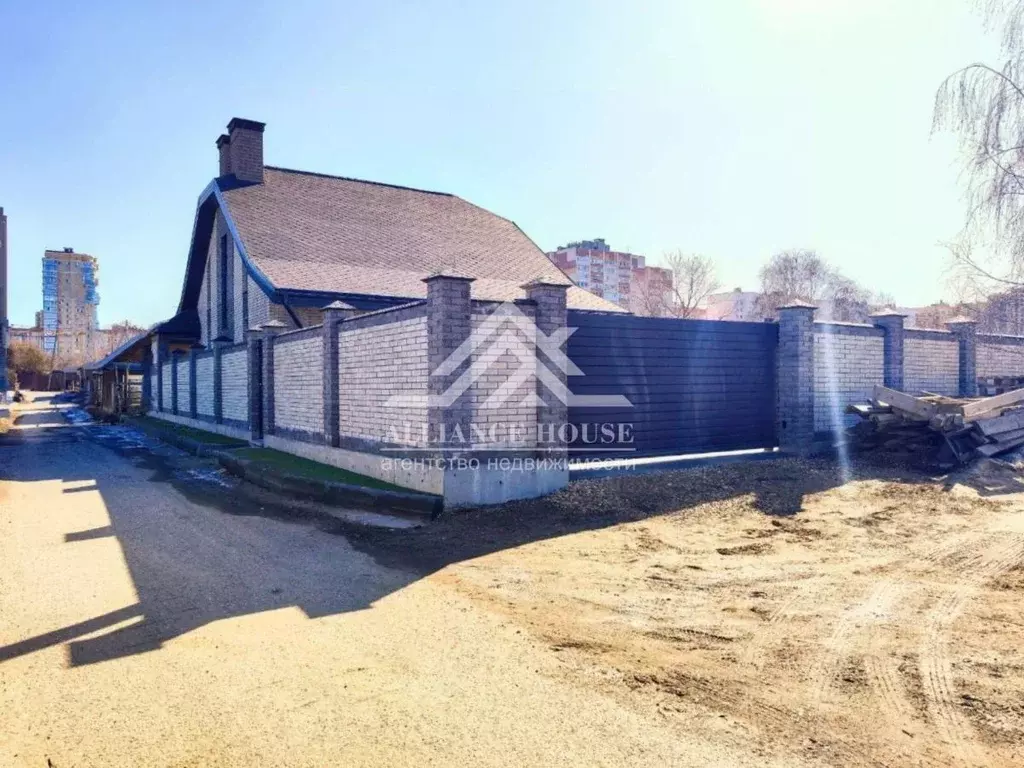 Дом в Татарстан, Казань Заовражная ул., 3А (205 м) - Фото 1