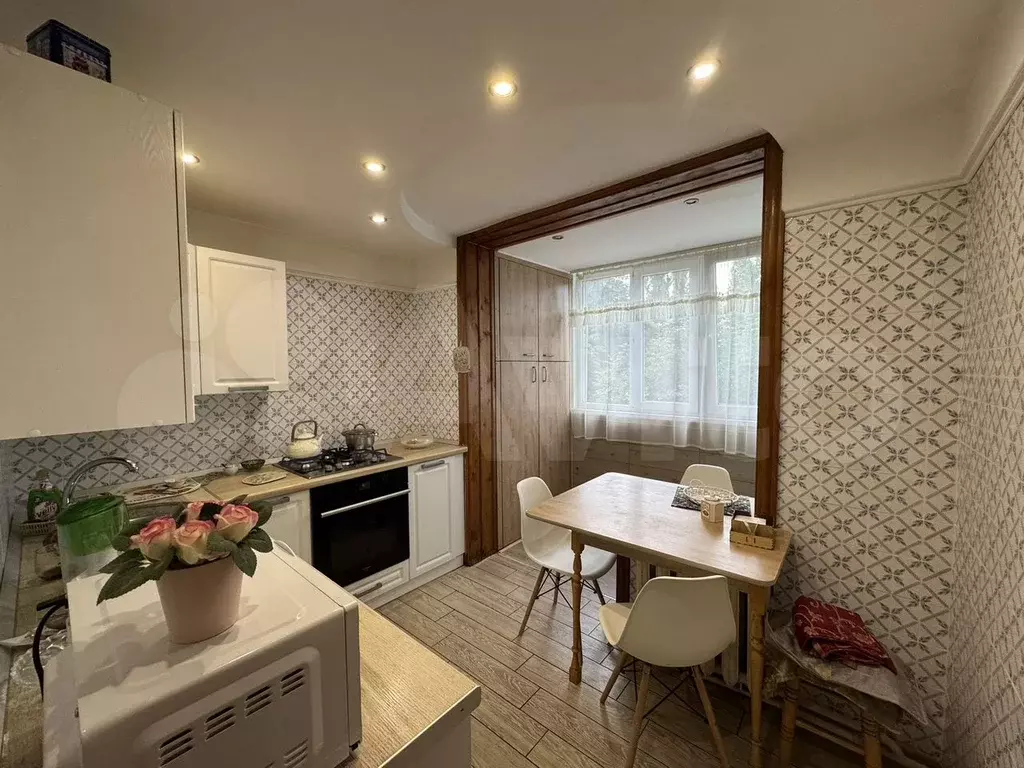 2-к. квартира, 58 м, 5/5 эт. - Фото 0