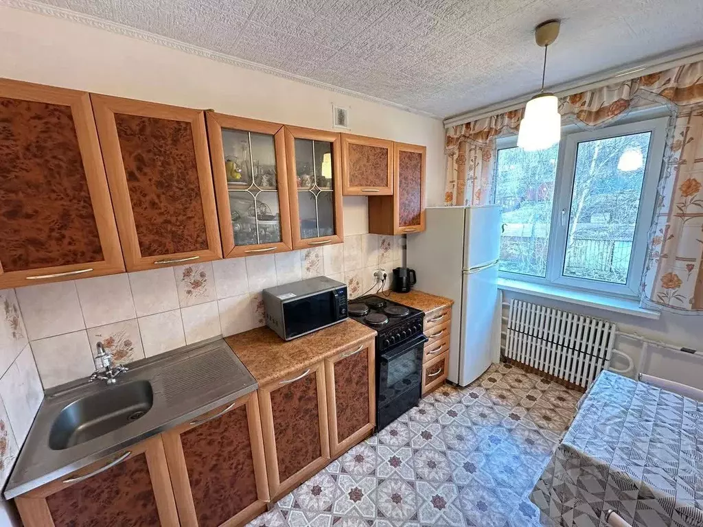 2-к кв. Приморский край, Владивосток ул. 40 лет ВЛКСМ, 2/8 (44.0 м) - Фото 0
