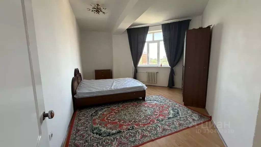 2-к кв. Дагестан, Махачкала ул. Гайдара Гаджиева, 1Б (100.0 м) - Фото 1