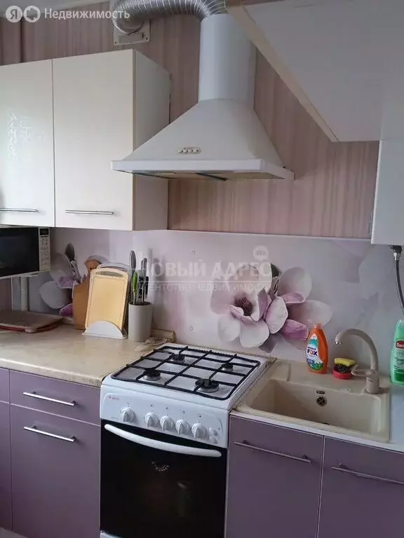 3-комнатная квартира: Калуга, улица Добровольского, 22 (49 м) - Фото 0