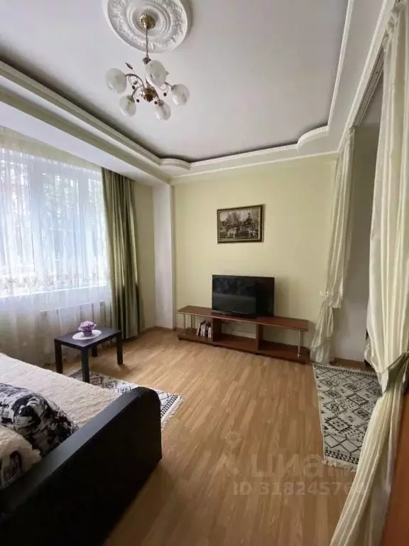 1-к кв. Краснодарский край, Сочи Светлана мкр, ул. Дмитриевой (37.0 м) - Фото 0