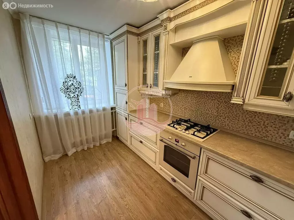3-комнатная квартира: Симферополь, улица Куйбышева, 153 (72 м) - Фото 1