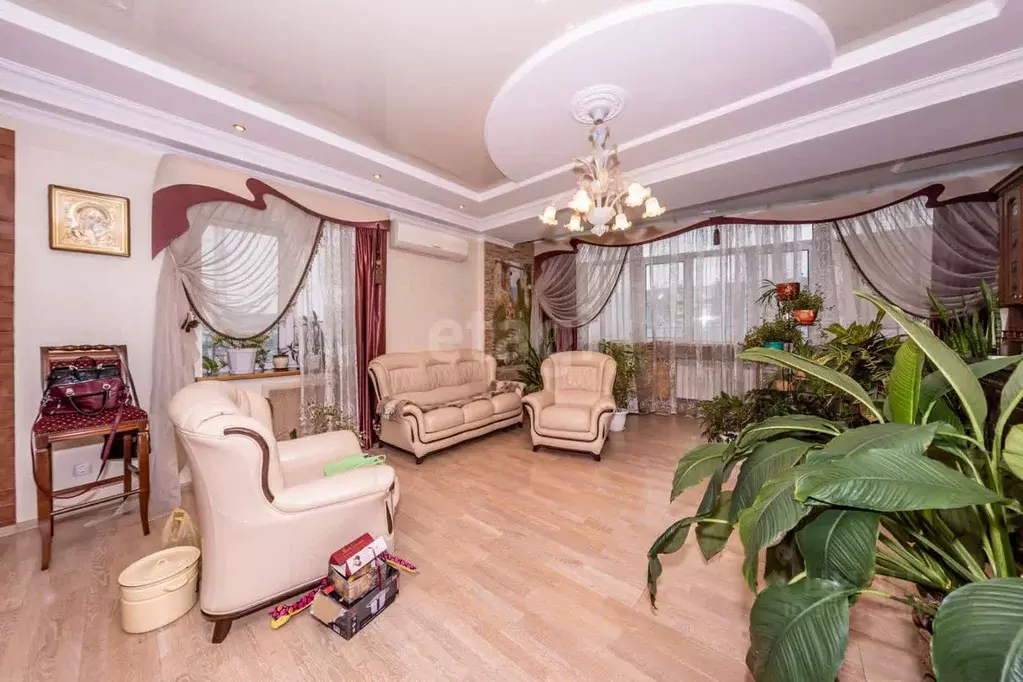2-к кв. Вологодская область, Череповец ул. Наседкина, 8 (116.0 м) - Фото 1