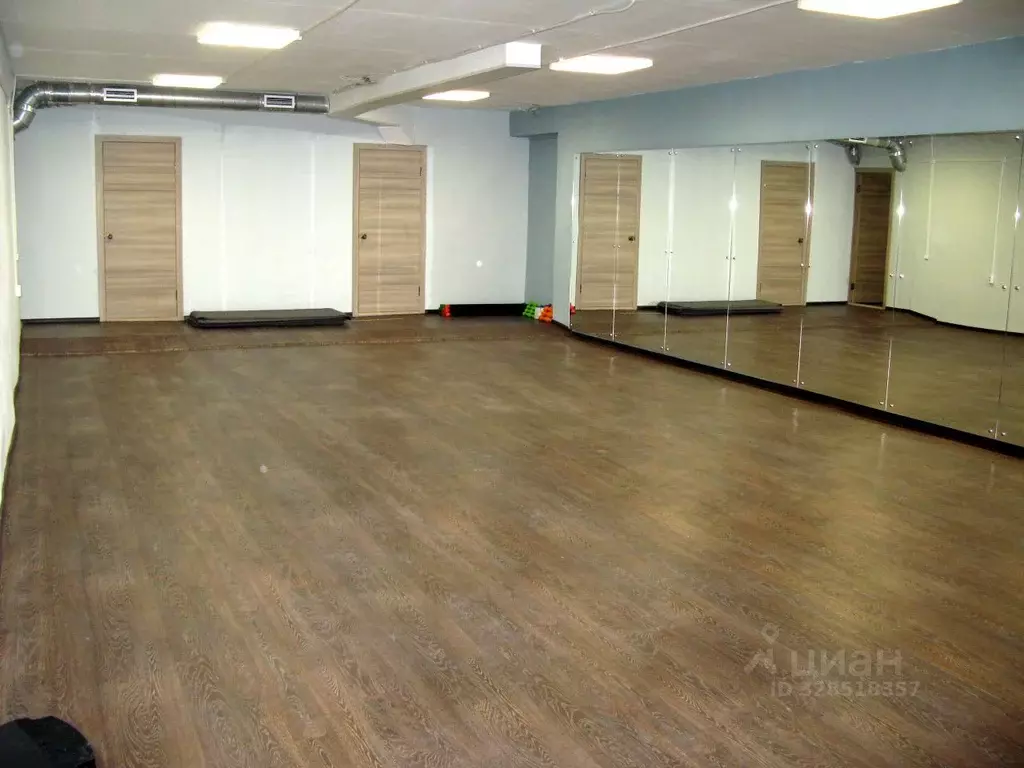 Помещение свободного назначения в Алтайский край, Барнаул тракт ... - Фото 1