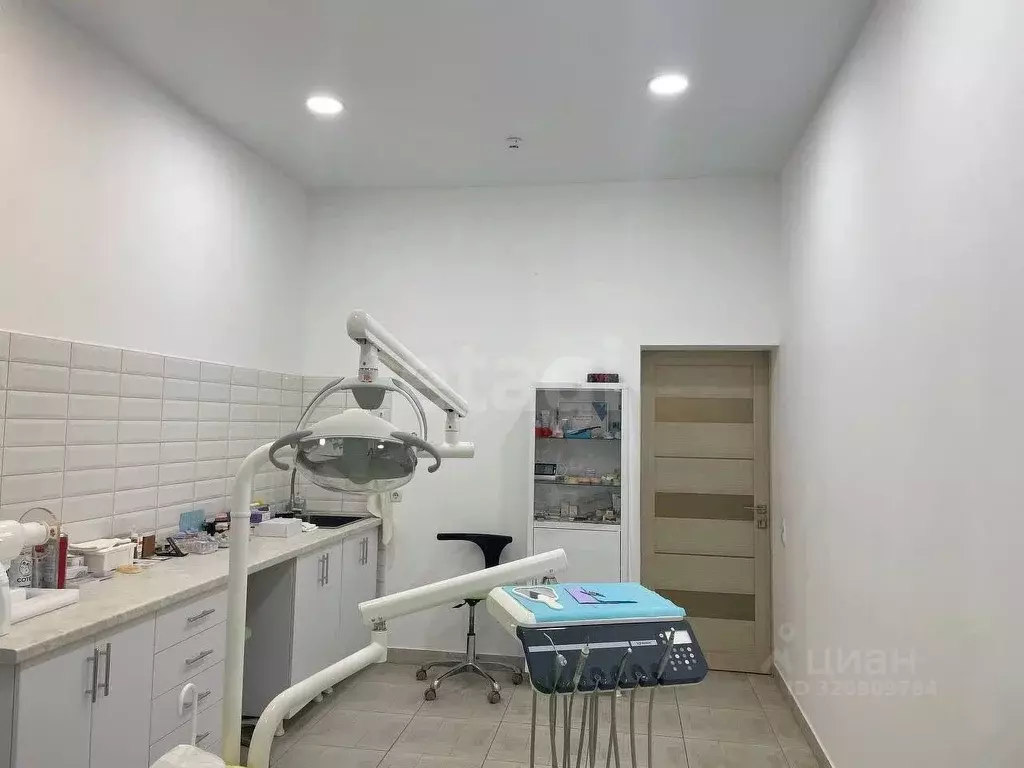 Помещение свободного назначения в Крым, Симферополь ул. Исмаила ... - Фото 1