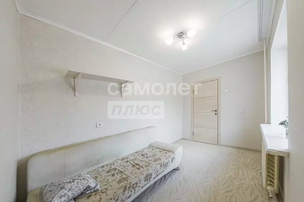 4-к кв. Свердловская область, Екатеринбург ул. Серова, 6 (61.5 м) - Фото 0