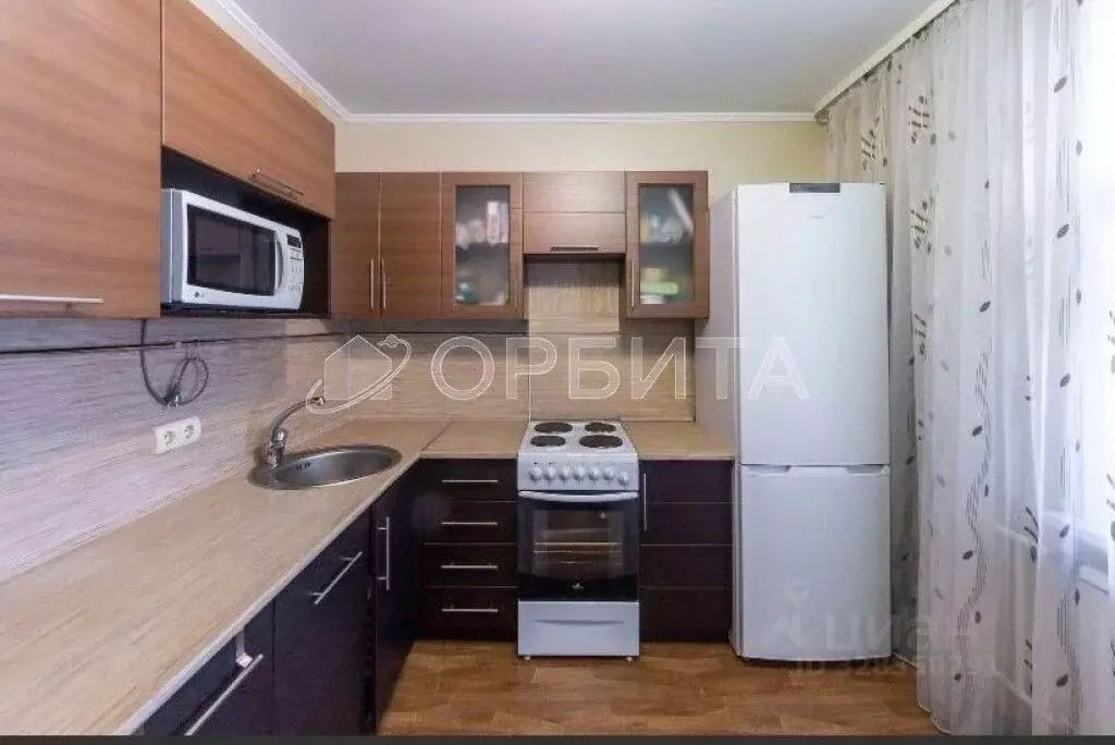 1-к кв. Тюменская область, Тюмень ул. Николая Семенова, 27к1 (43.2 м) - Фото 0