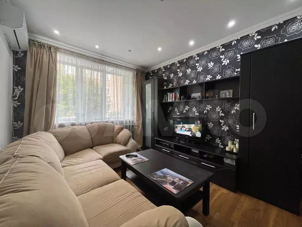 3-к. квартира, 55 м, 1/5 эт. - Фото 1
