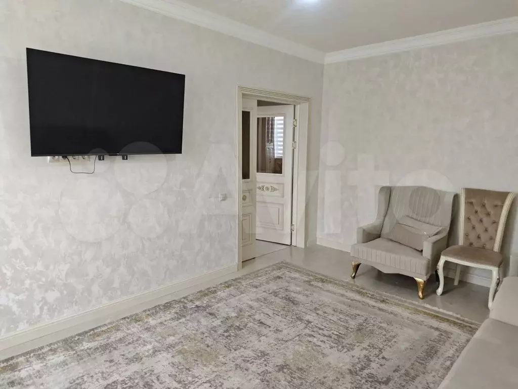 2-к. квартира, 64 м, 6/9 эт. - Фото 0