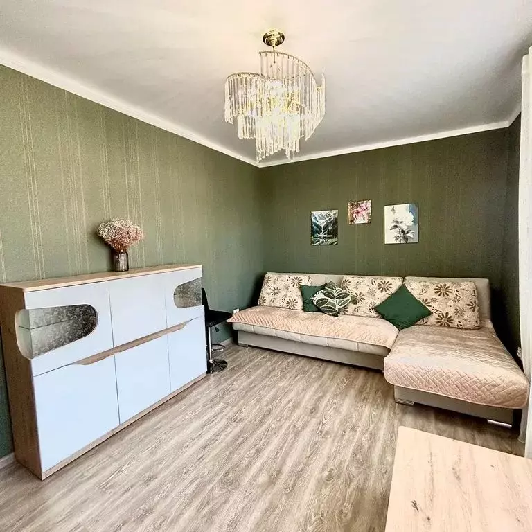2-к кв. Ставропольский край, Ессентуки ул. Орджоникидзе, 84к6 (56.0 м) - Фото 0