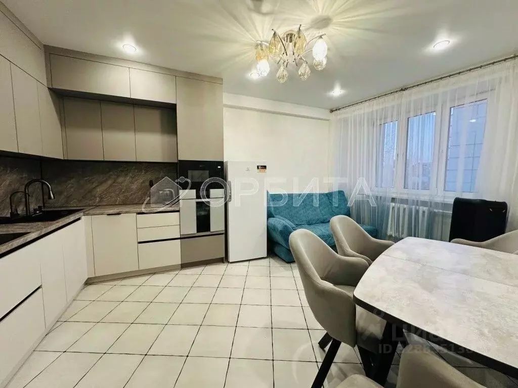 3-к кв. Тюменская область, Тюмень ул. Федюнинского, 7к1 (112.0 м) - Фото 2