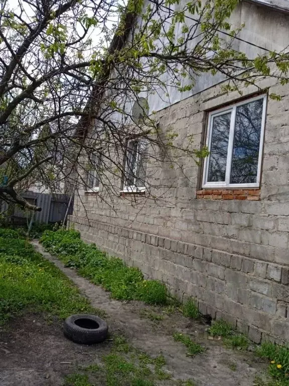 Дом в Белгородская область, Белгород Автодорожная ул., 3 (150 м) - Фото 1