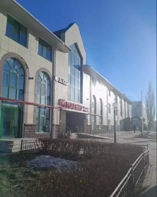 Цоколь под сбербанком на Артема 53б - Фото 0