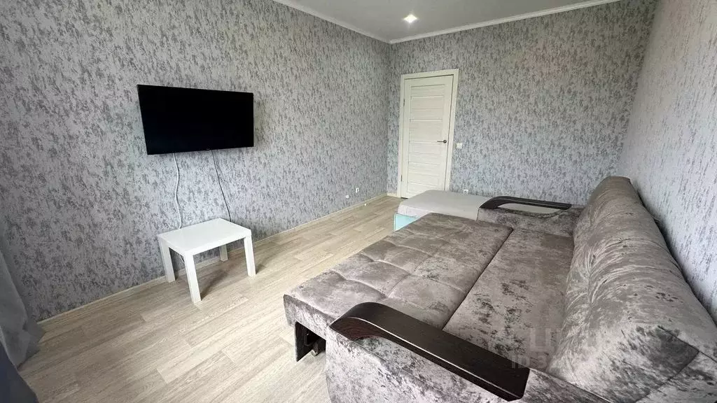 1-к кв. Татарстан, Казань ул. Рауиса Гареева, 90к1 (36.0 м) - Фото 1