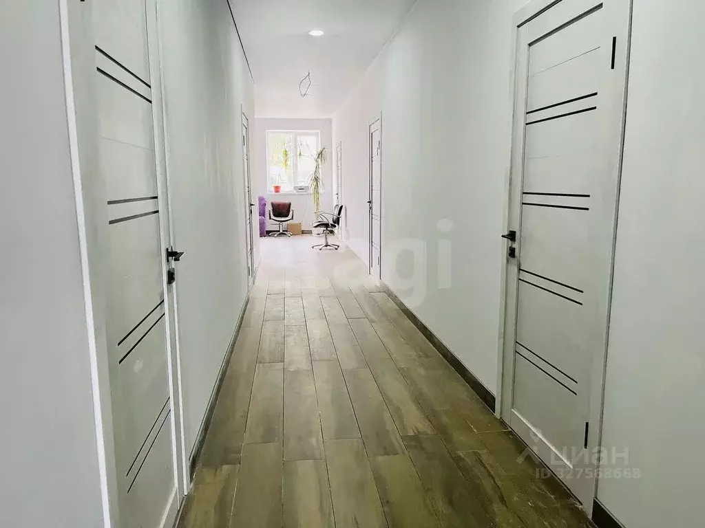 Помещение свободного назначения в Астраханская область, Астрахань ш. ... - Фото 1