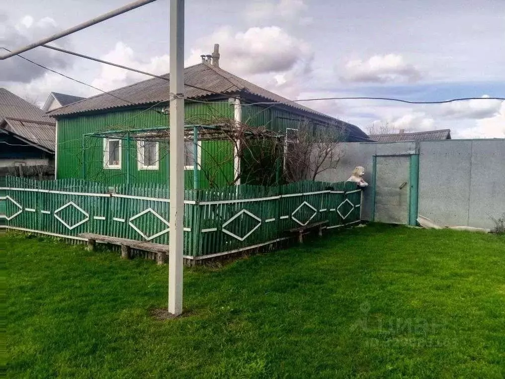 Дом в Белгородская область, Старооскольский городской округ, с. ... - Фото 1