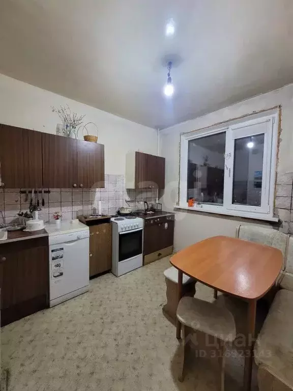 2-к кв. Ханты-Мансийский АО, Нижневартовск Спортивная ул., 13/2 (55.0 ... - Фото 0