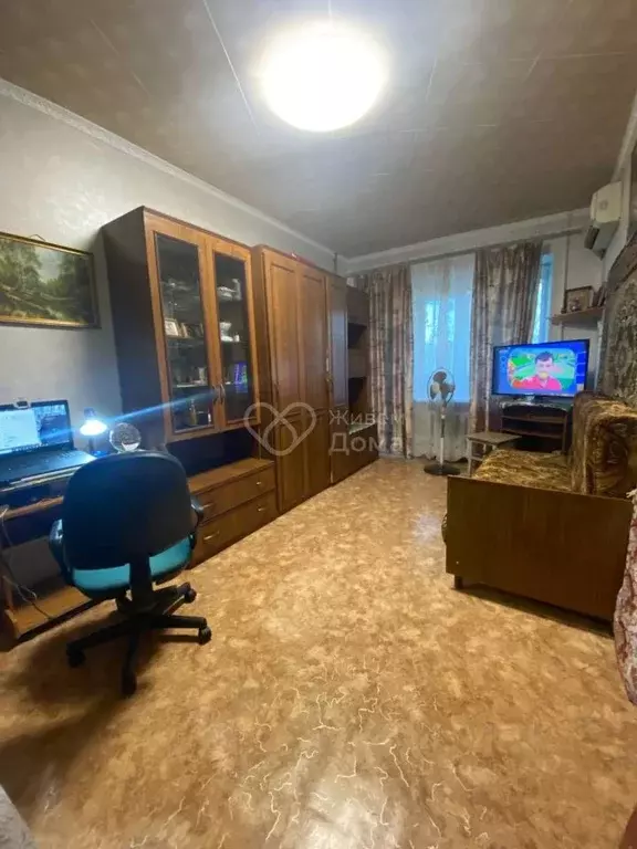 1-к кв. Волгоградская область, Волгоград ул. Дзержинского, 38 (30.0 м) - Фото 0