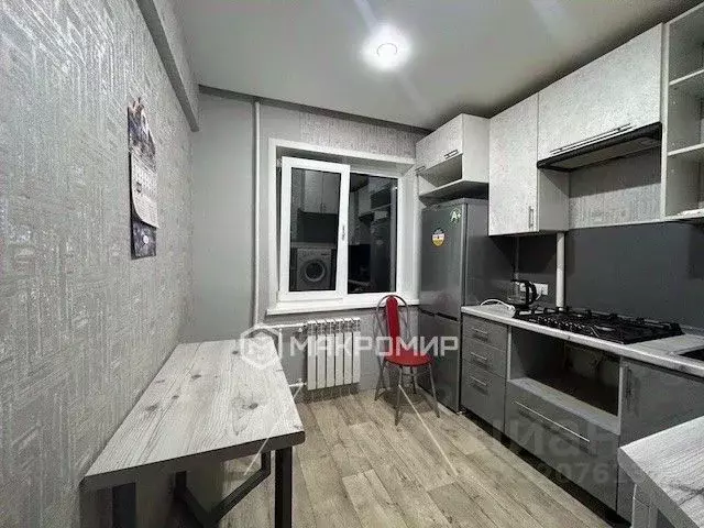 3-к кв. Брянская область, Брянск ул. Молодой Гвардии, 79 (60.0 м) - Фото 2